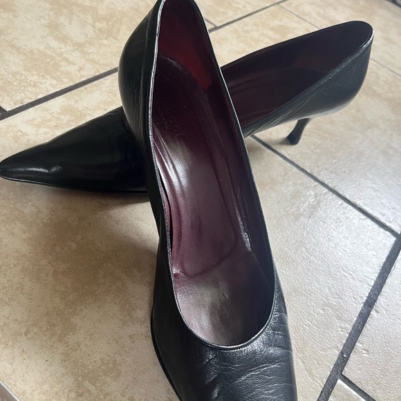 Gucci Black Leather Heels - Picture 1 of 3